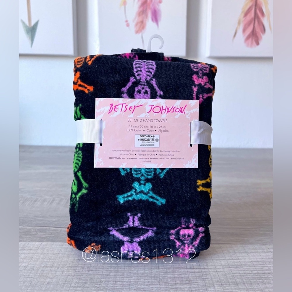 BETSEY JOHNSON Halloween Hand Towels - Black Rainbow Skeletons